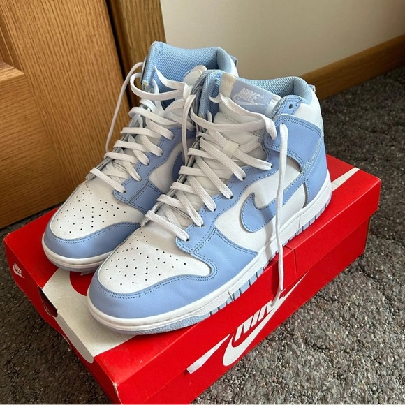 Baby Blue Nike Dunks - Picture 3 of 4